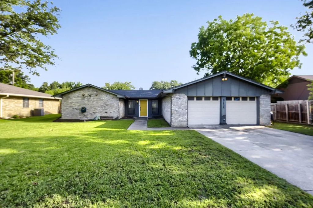 8437 Glenann Drive, North Richland Hills