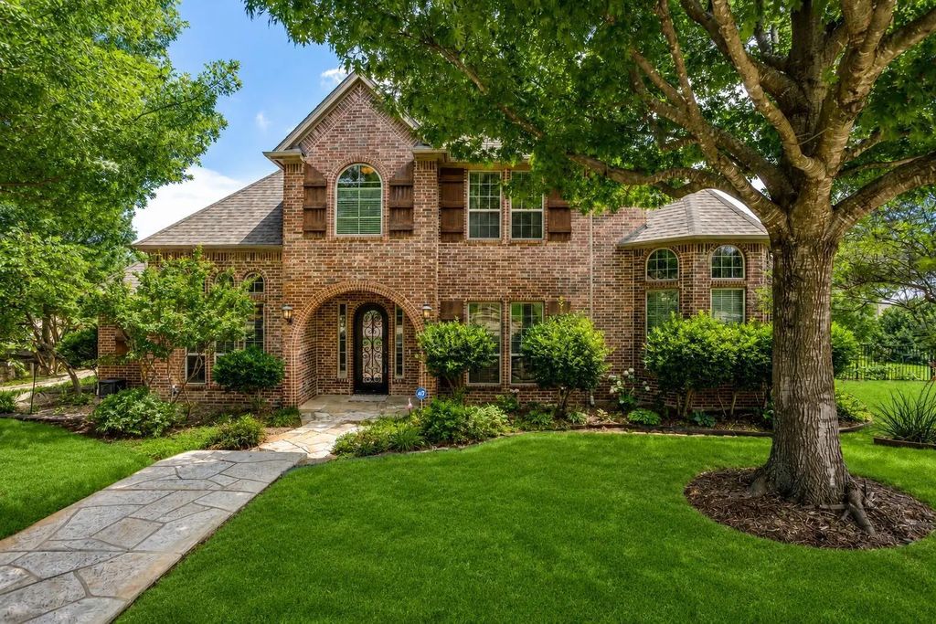 711 Flamingo Circle, Burleson