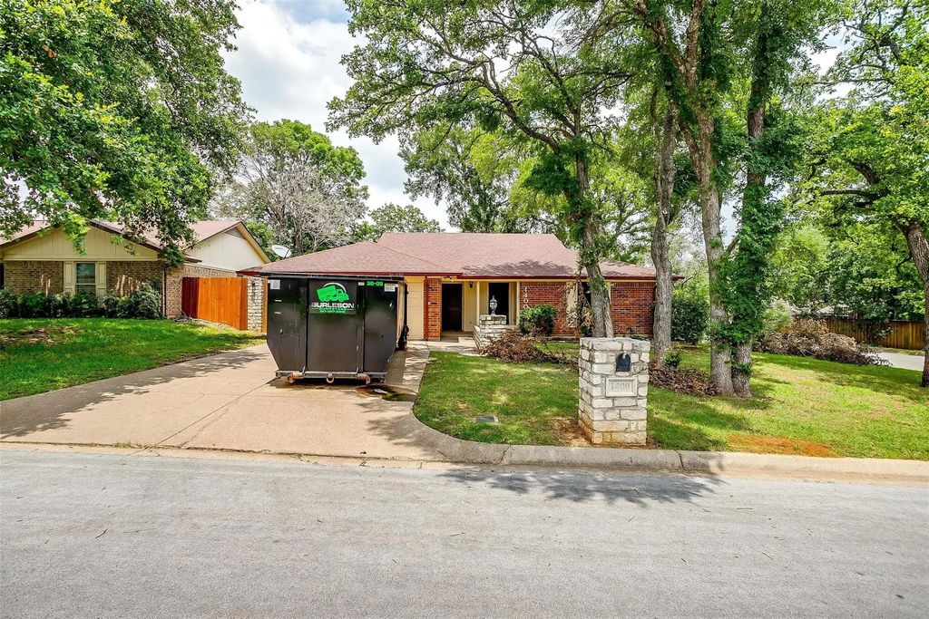 1400 Breckenridge Road, Mansfield