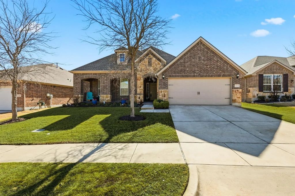 1145 Berrydale Drive, Northlake