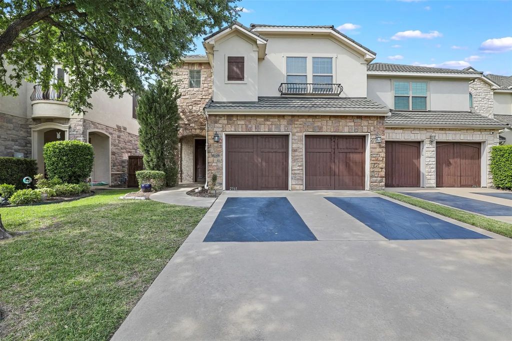 2561 Fountain Cove, Carrollton