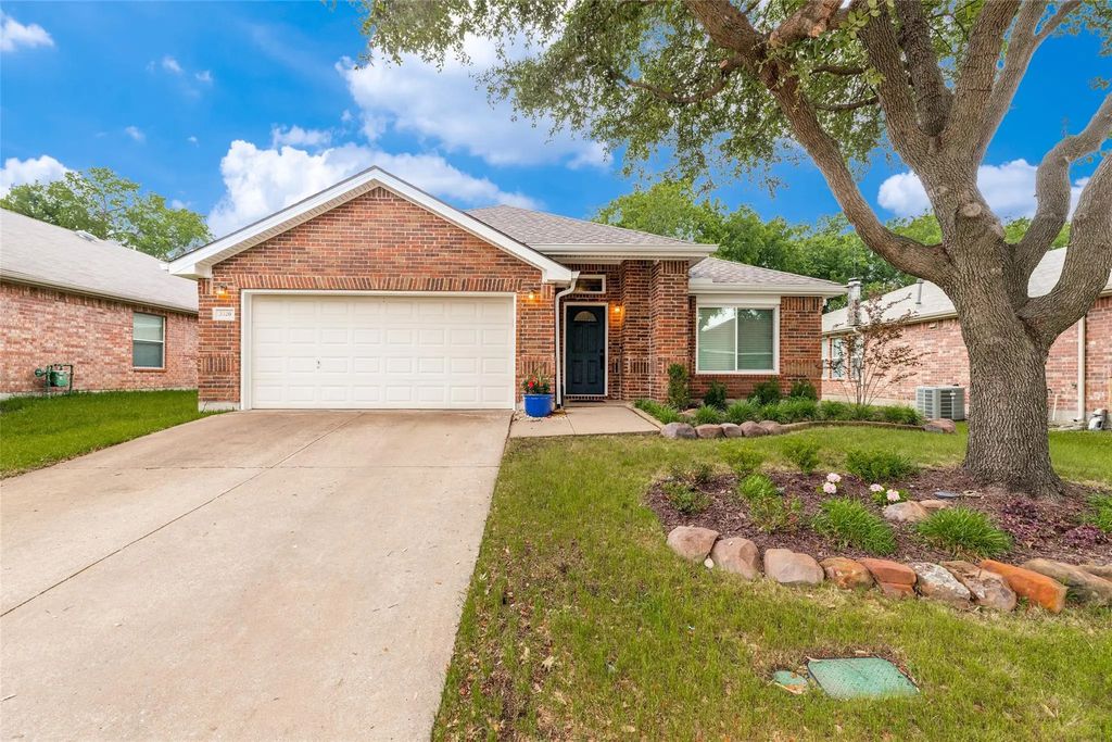 3320 Corral Creek Drive, McKinney