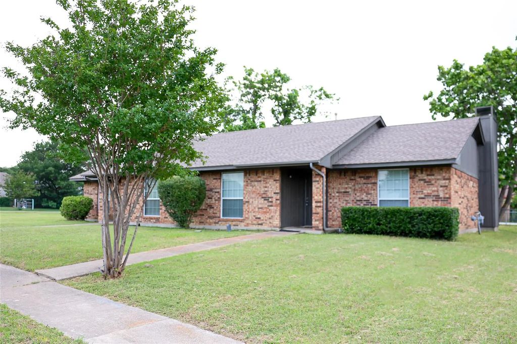 3807 & 3803 William Street, Sachse