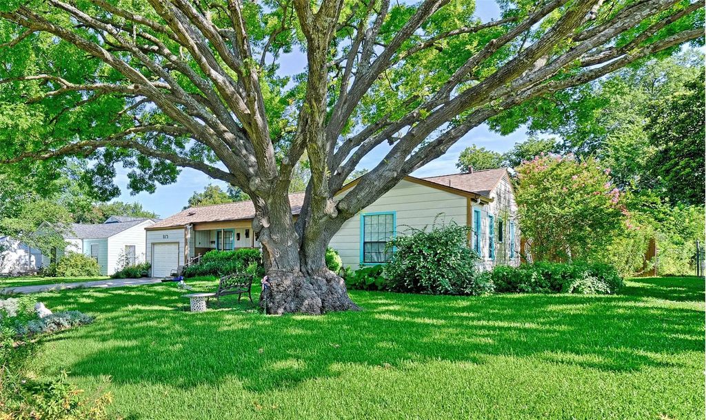 317 Edgehill Boulevard, Richardson