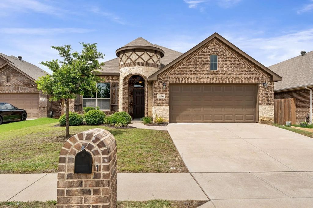 2120 Blakely Court, Fort Worth
