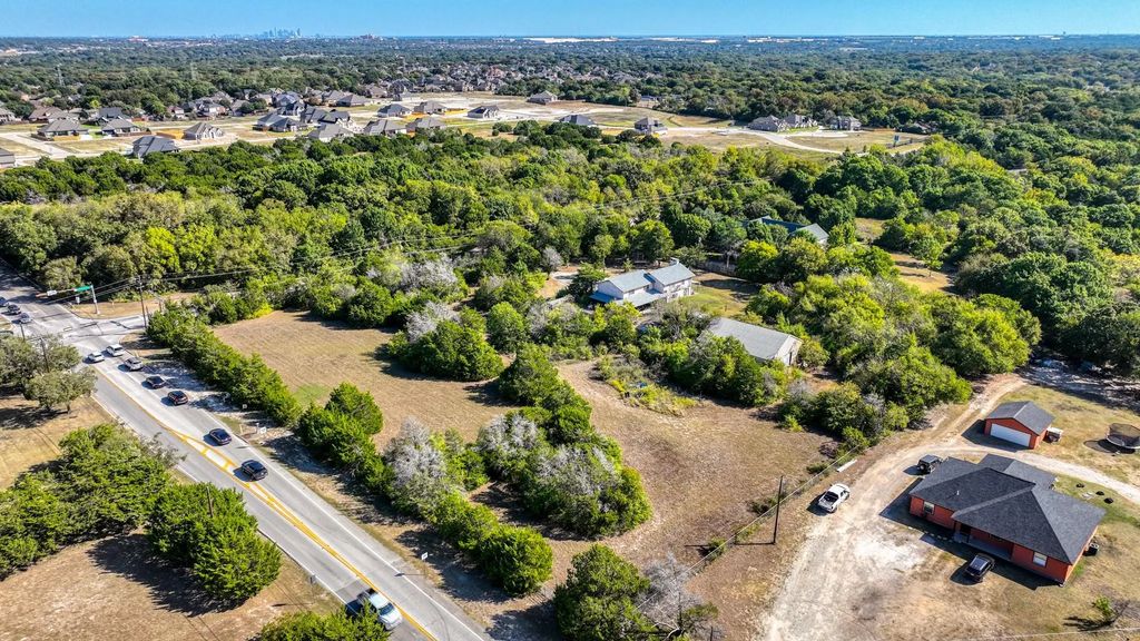 1922 W Pleasant Run Road, DeSoto