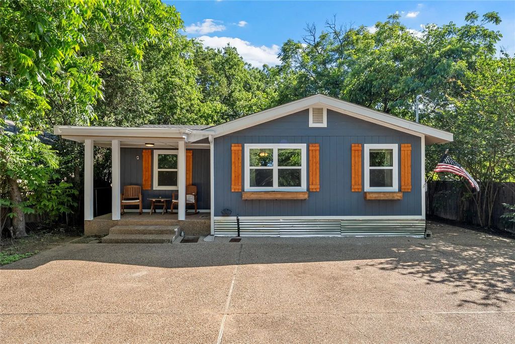 2816 S 3rd Street, Waco