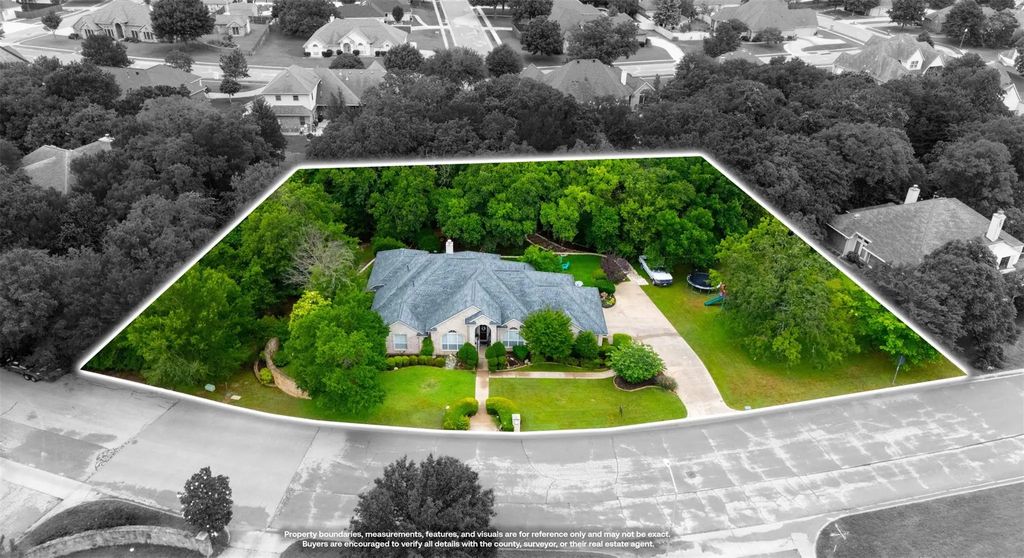 2001 Country Brook Drive, Weatherford