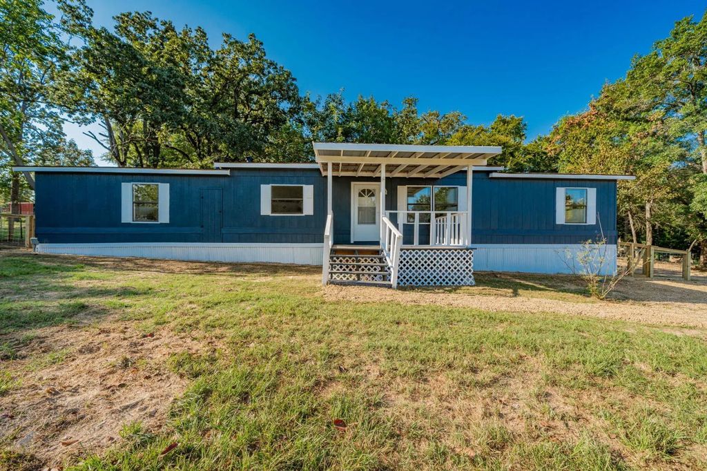 106 Creekwood Drive, Mabank