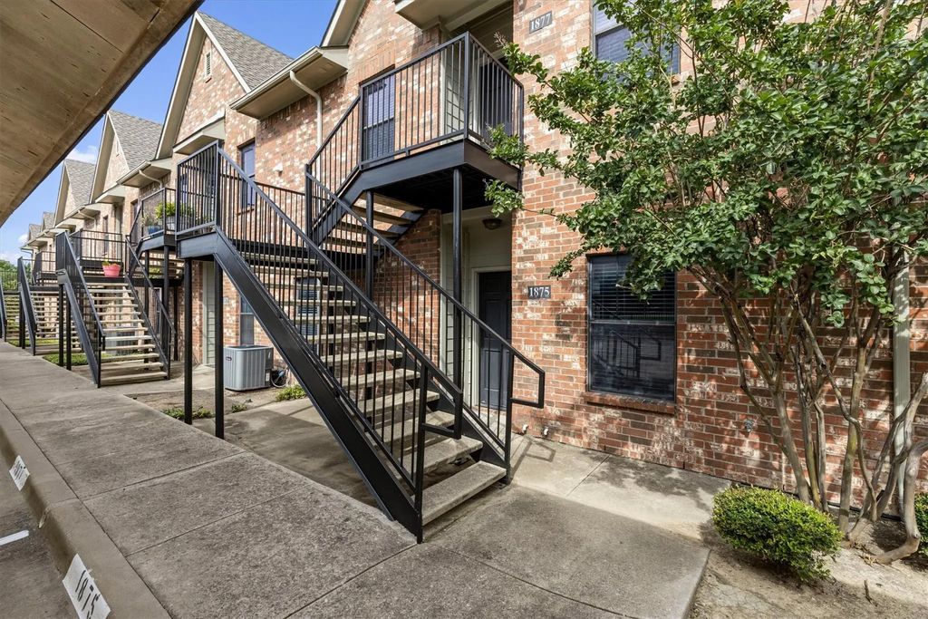 1875 Signal Ridge Place, Rockwall
