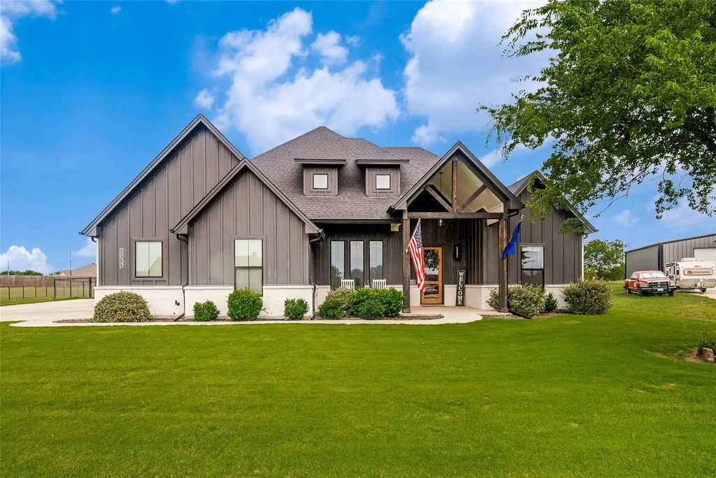 2037 Sunset Ridge Drive, Weatherford
