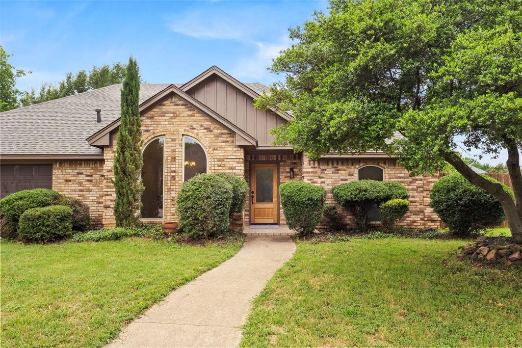 6000 Kenilworth Drive, Arlington