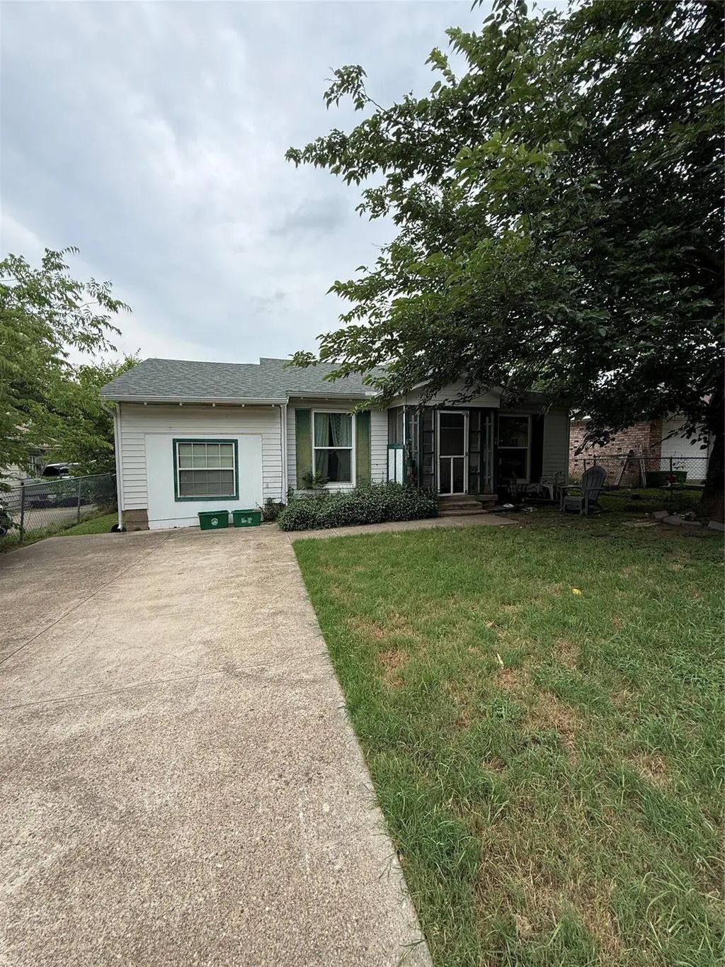 2122 Fort Worth Street, Grand Prairie