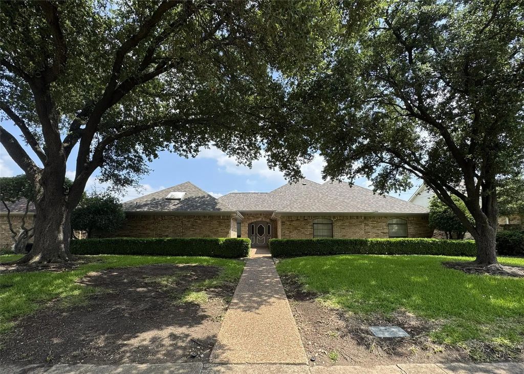 4220 Brooktree Lane, Dallas