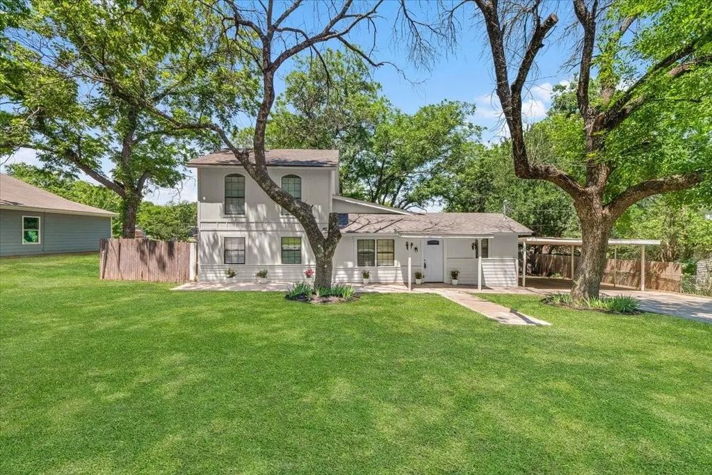 643 E Columbia Drive, Azle
