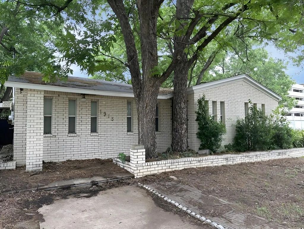 1915 Prairie View Drive, Dallas