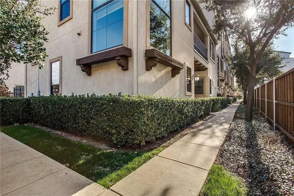 3012 Carmel Street, Dallas