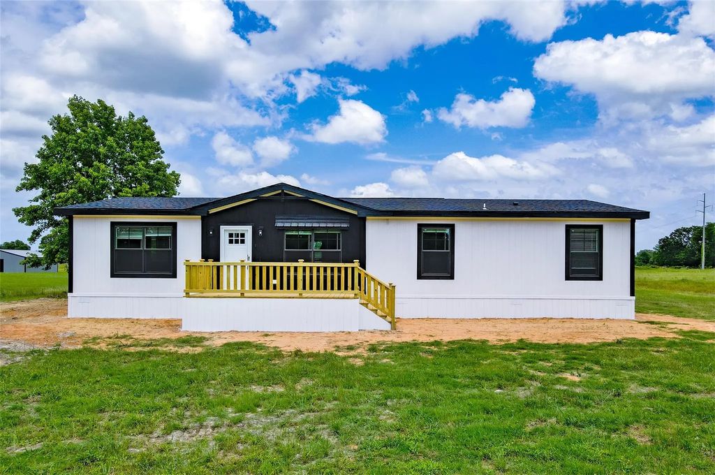 208 Vz County Road 1220, Grand Saline
