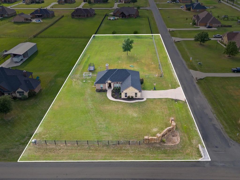 101 Eagles Crest Lane, Weatherford