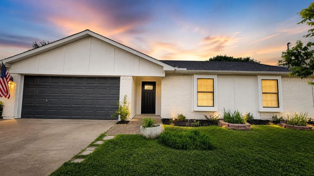 7806 Creek View Drive, Rowlett