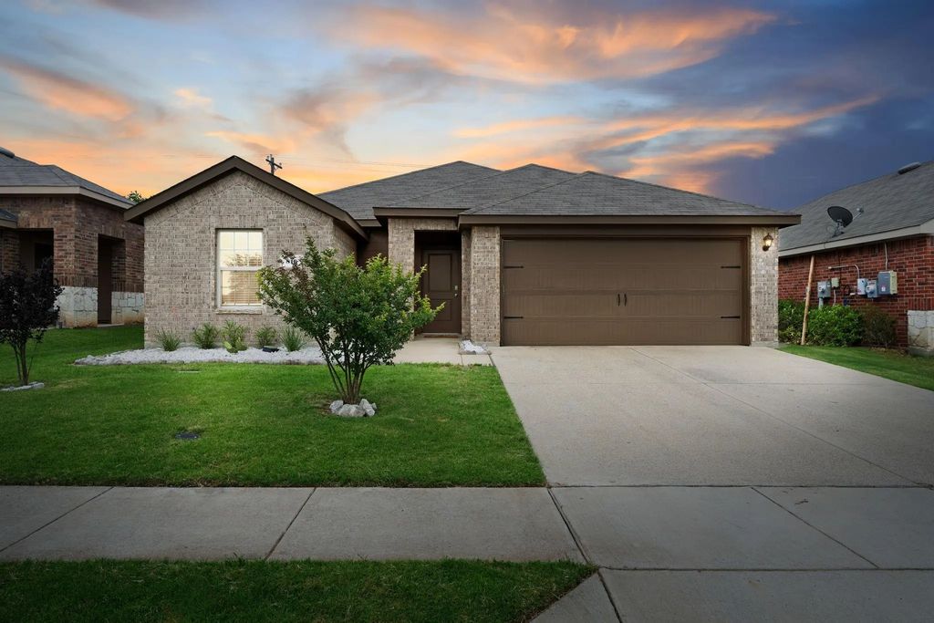 816 Willow Lane, Royse City
