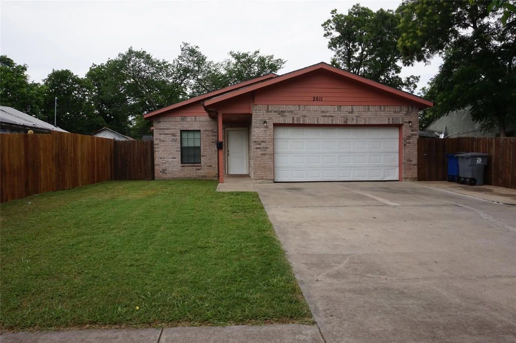 2611 Fernwood Avenue, Dallas