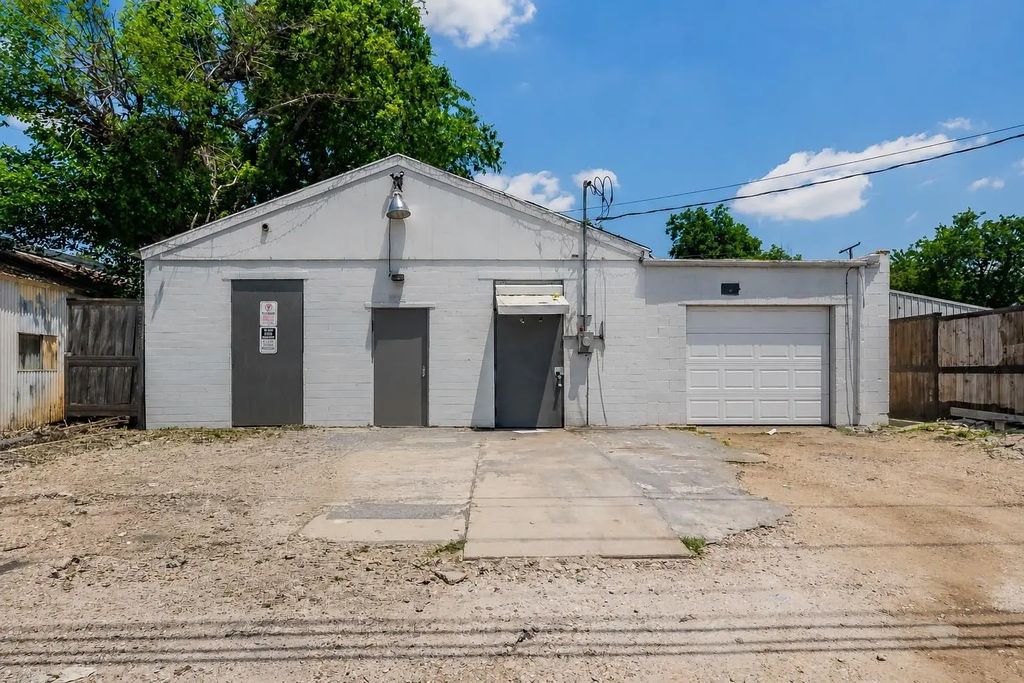2905 Bryan Avenue, Fort Worth
