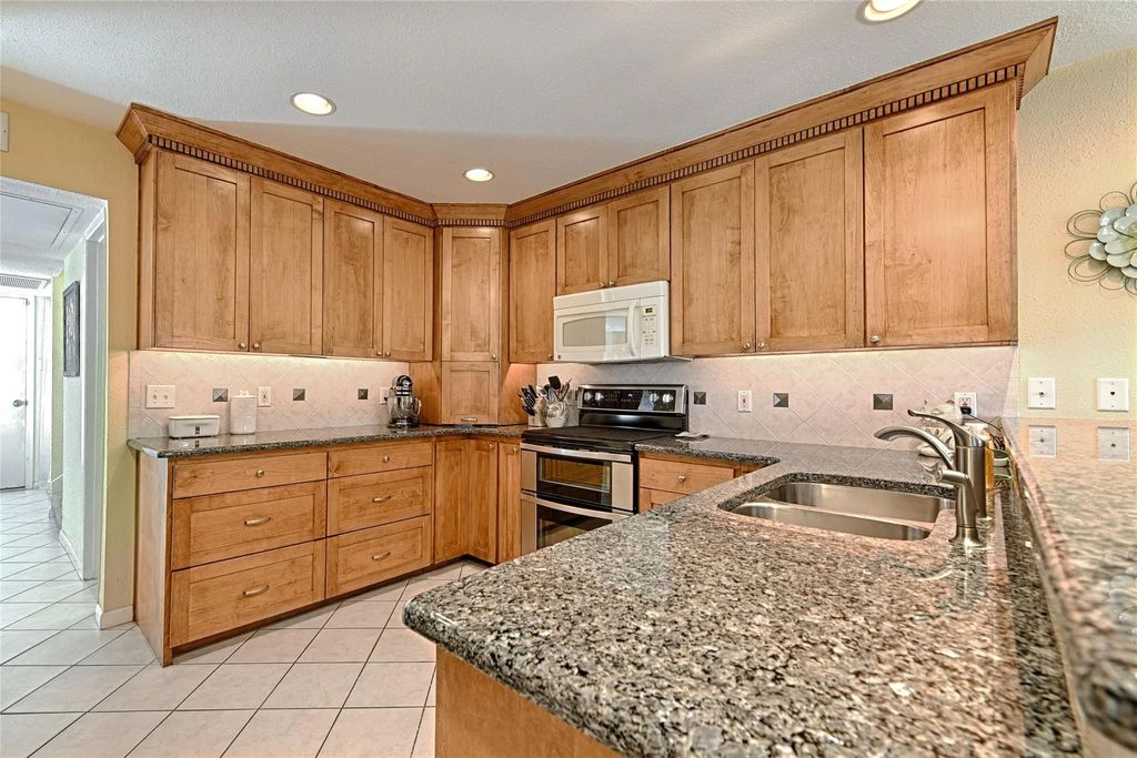 2954 Woodcroft Circle, Carrollton