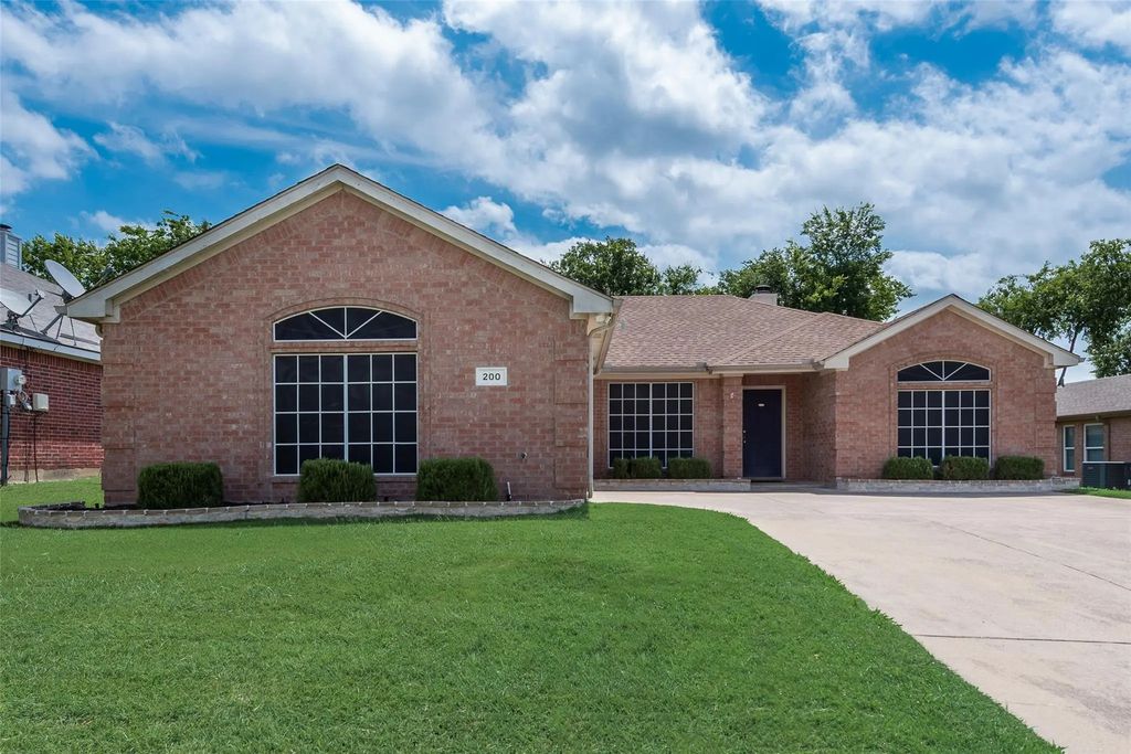 200 N Bending Oak Lane, Wylie