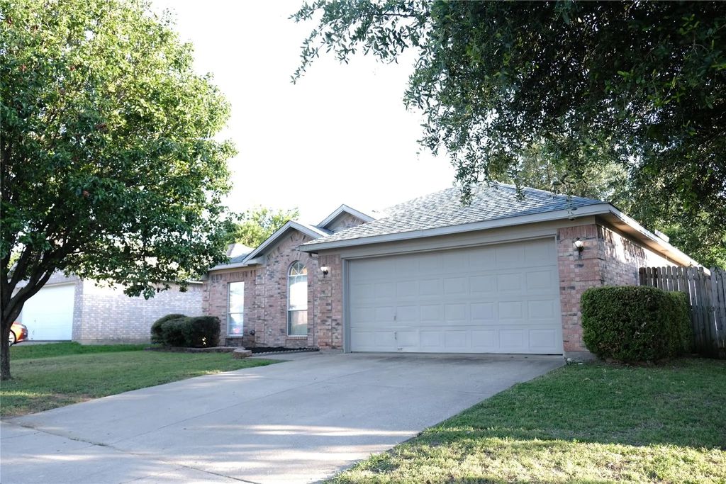 3721 Fleetwood Drive, Fort Worth