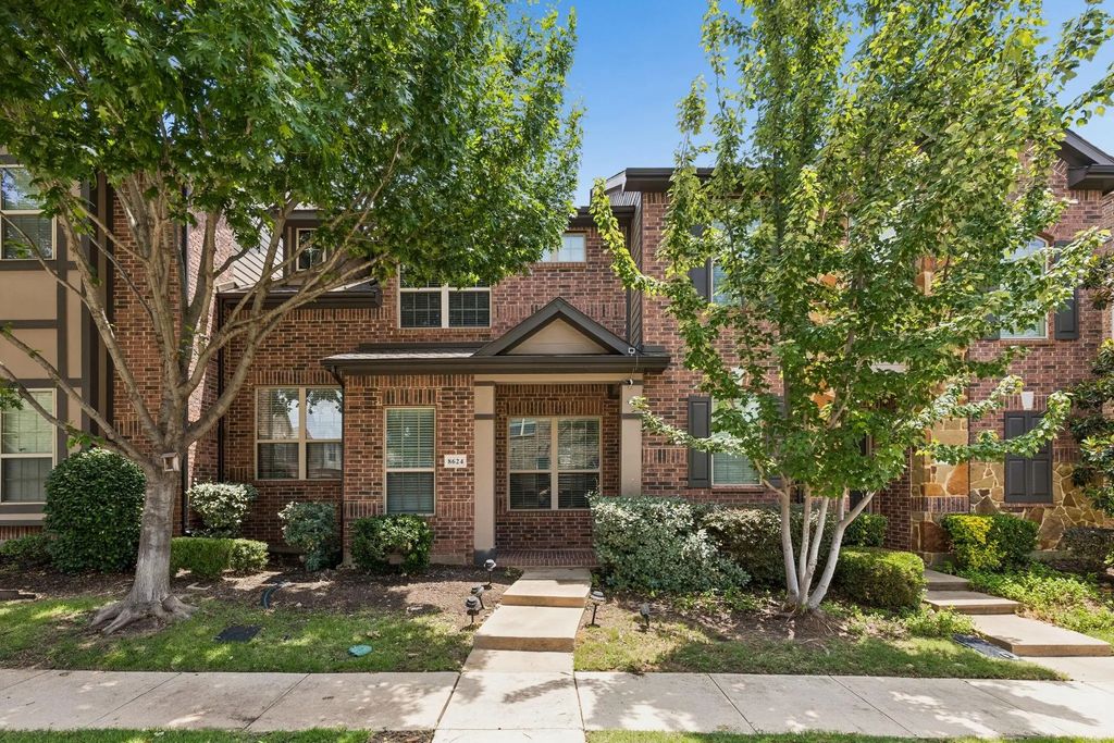 8624 Iron Horse Drive, Irving