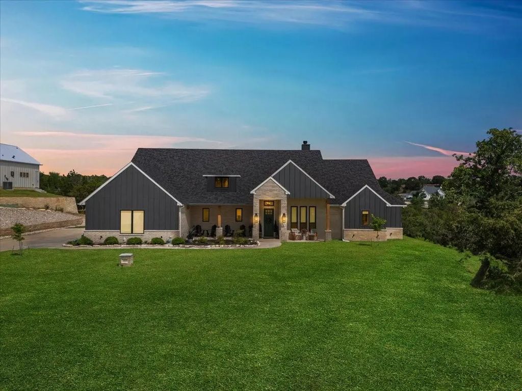1059 Sweeney Way, Weatherford