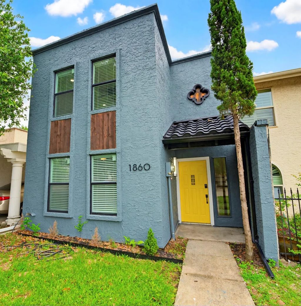 1860 Amber Lane, Carrollton
