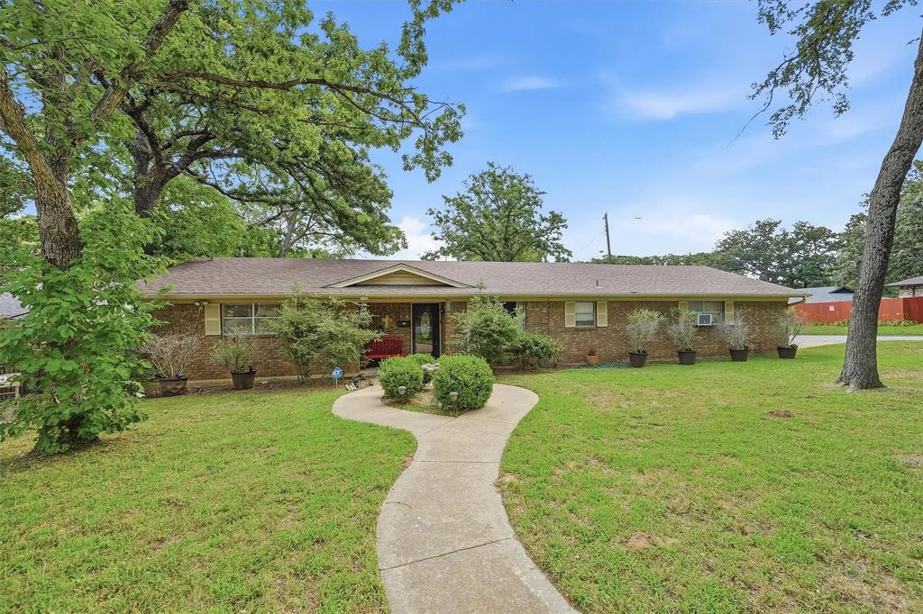 14 Circle Drive, Denison