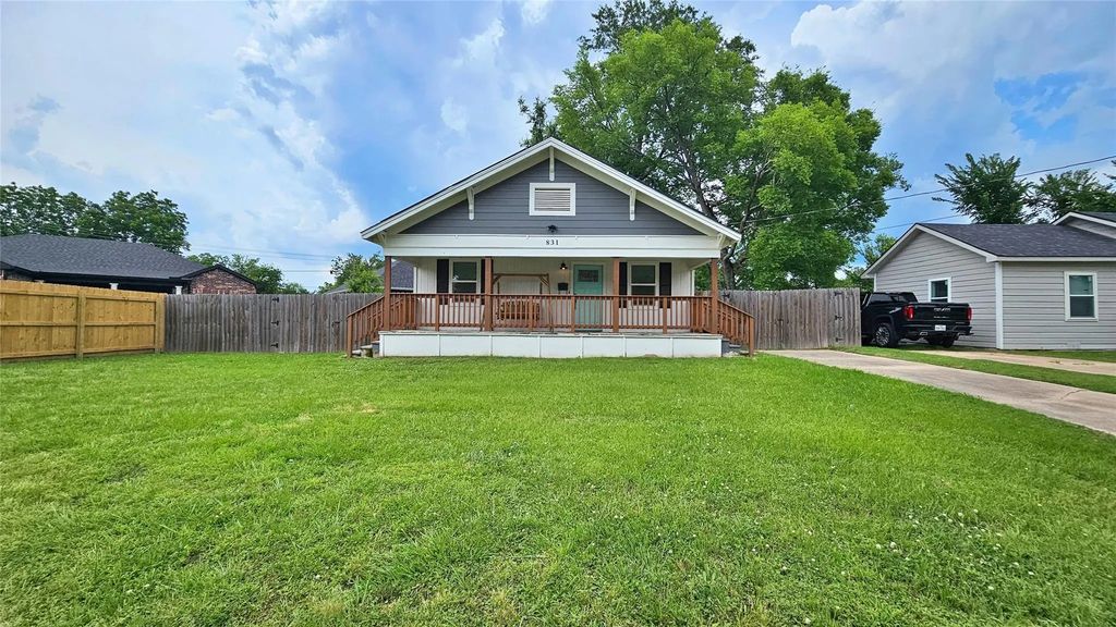 831 Alabama Street, Sulphur Springs