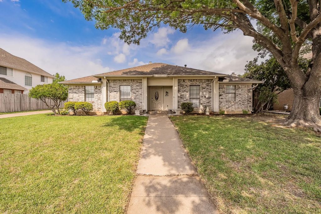 641 Park Lane, Highland Village