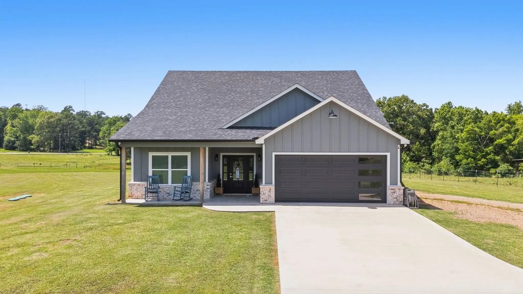 12754 Ridgeway Court, Winona