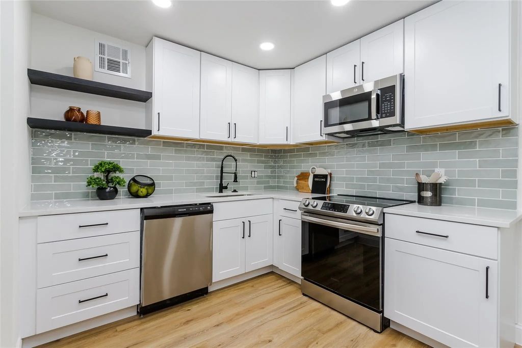 5607 Harvest Hill Road 1007, Dallas