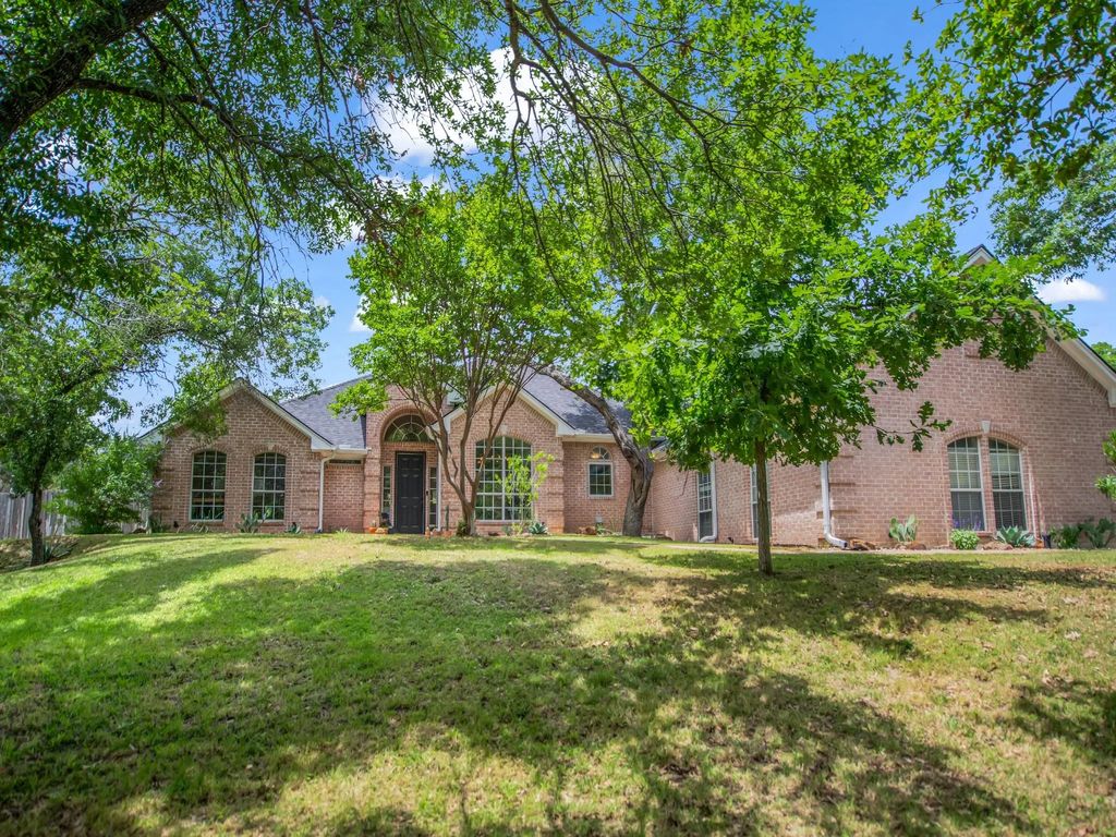 148 Saddle Brook Drive, Hudson Oaks