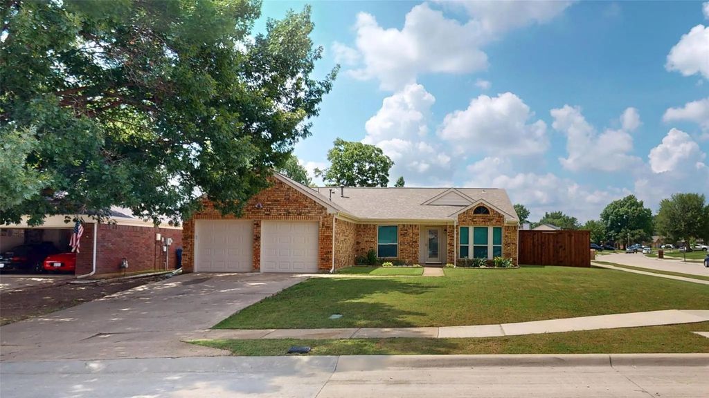 1317 Colonial Place, Flower Mound