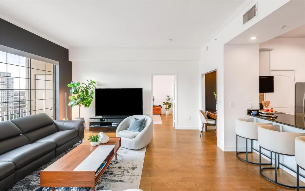 3225 Turtle Creek Boulevard 1906, Dallas