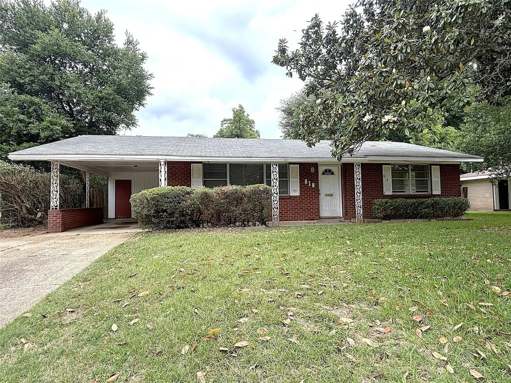 818 Martha Lane, Shreveport