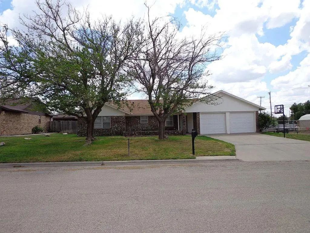 4004 Vicky Street, Big Spring