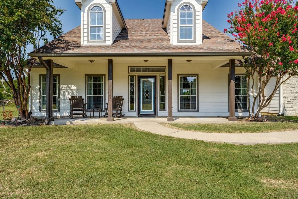 899 County Road 1555, Bonham