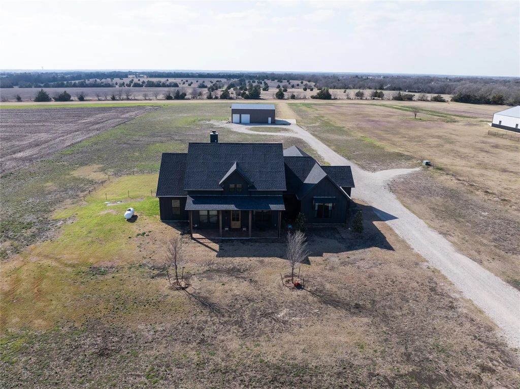 375 Wolf Front Road, Van Alstyne
