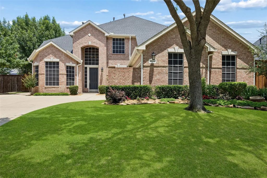 8010 Kings Court, Rowlett