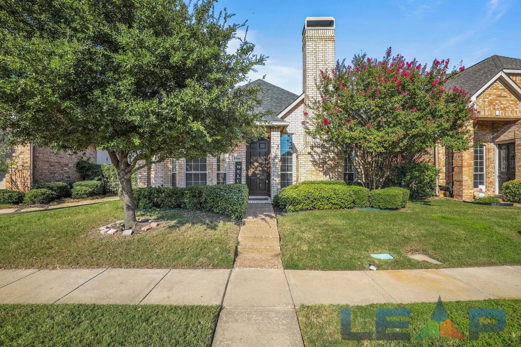 8704 Moss Hill Road, Irving