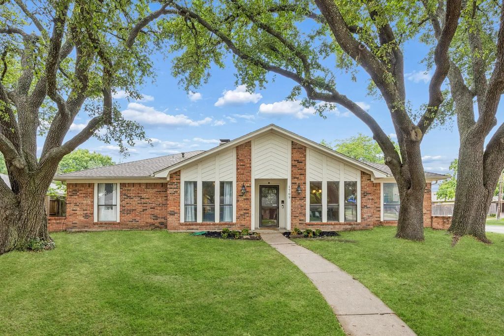1709 Columbia Drive, Richardson