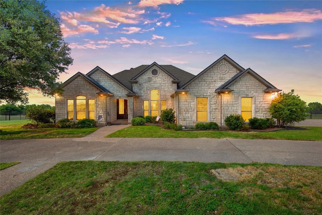 175 Ranchcrest Road, Lorena