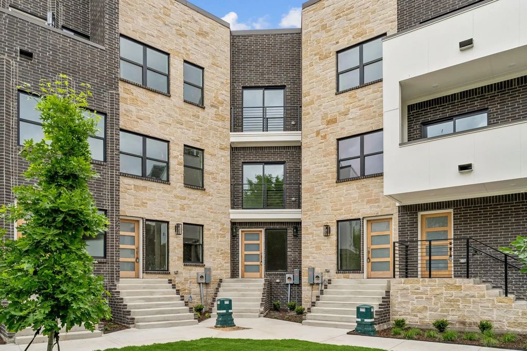 2721 Azalea Park Circle, Fort Worth